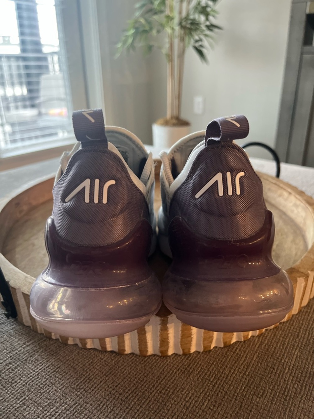 Nike Air Max 270 Sneakers in Light Gray and Purple - Picture 14 of 15